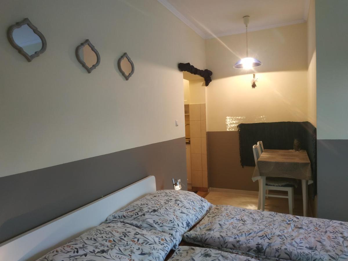 Cseresznyes Haz Lipót Dış mekan fotoğraf